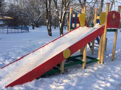 Детские зимние игровые горки