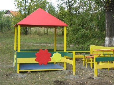 Детский игровой домик - отличный вариант для детского досуга