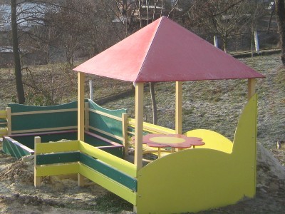 "Детский домик для дачи", - звучит как отличный план